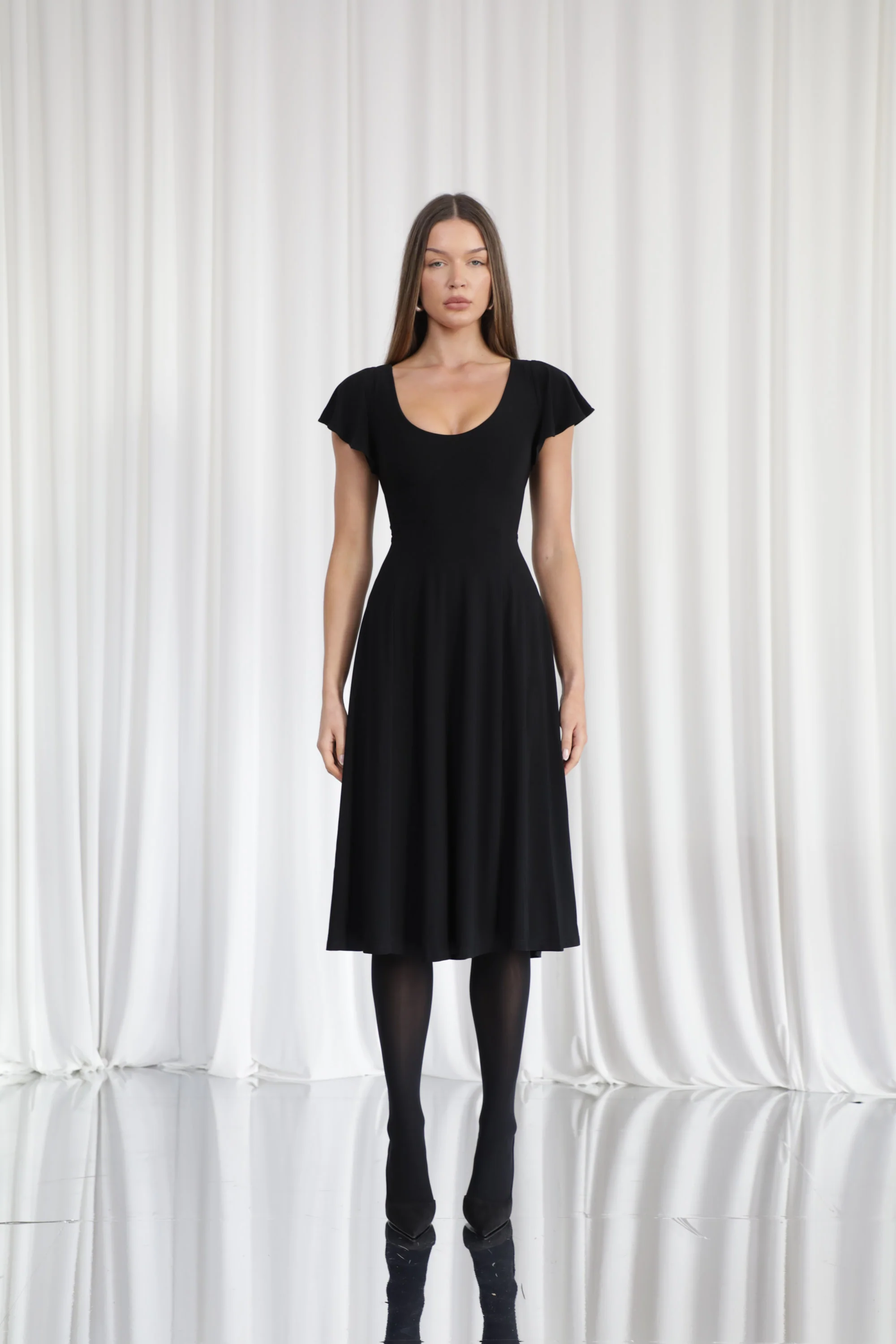 Ava Reversible Midi Dress - Image 4