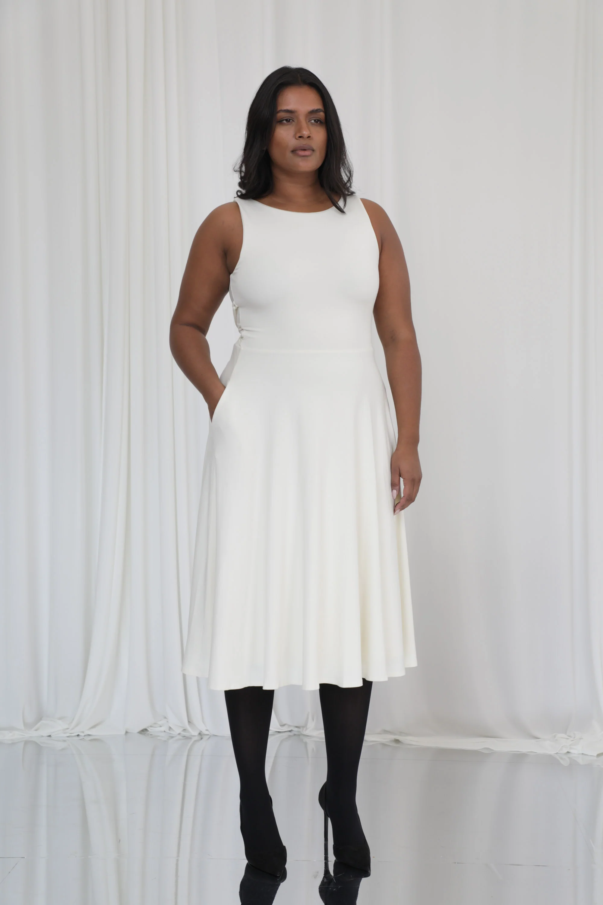 Juni Midi Dress - Image 9