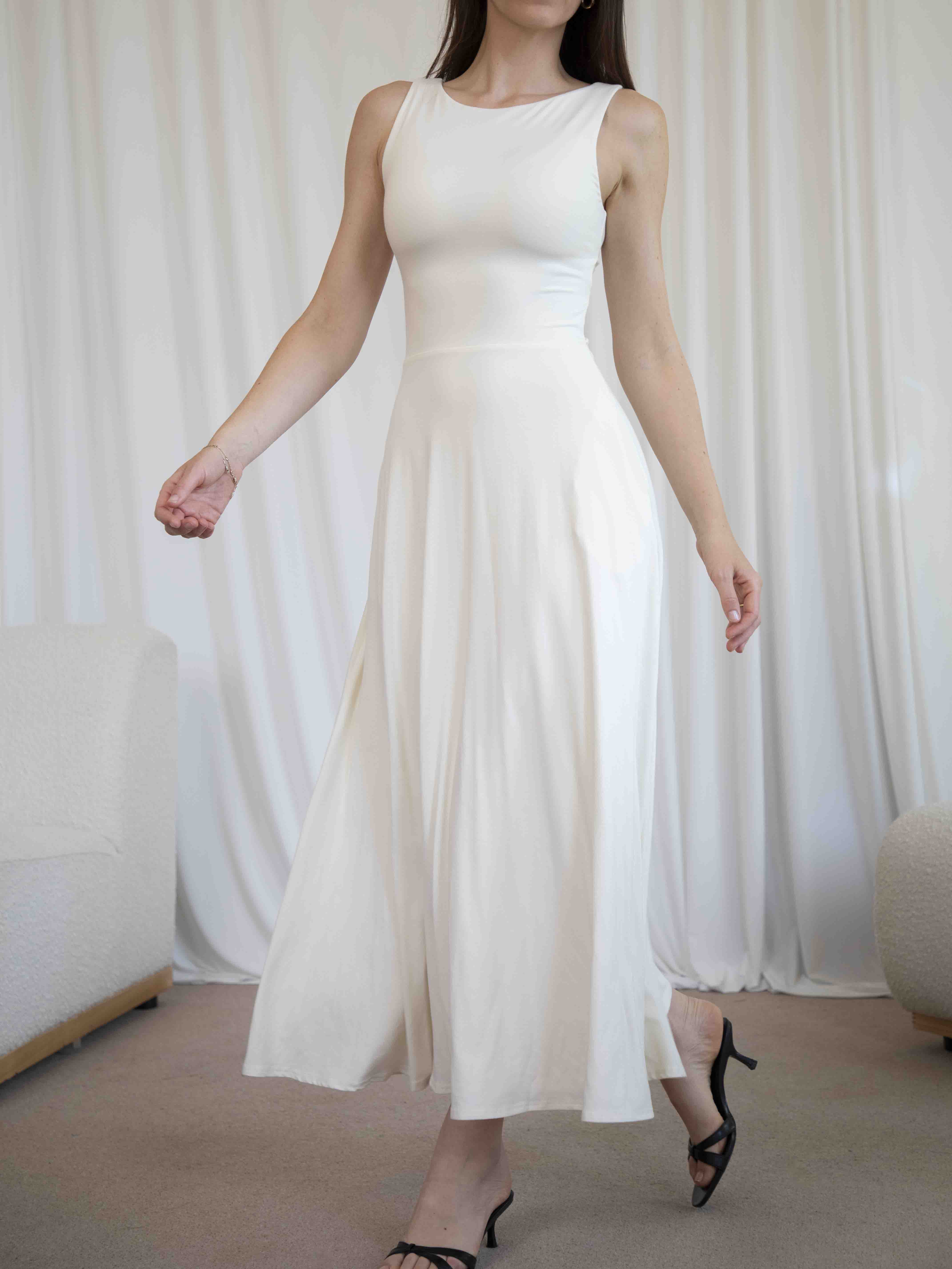 Juni Reversible Maxi Dress - Image 15