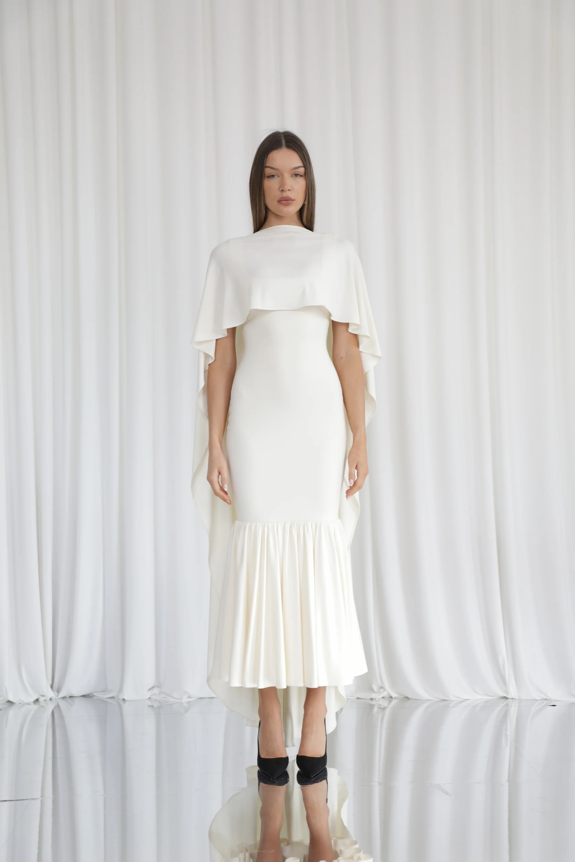 Long Drape Cape - Image 10