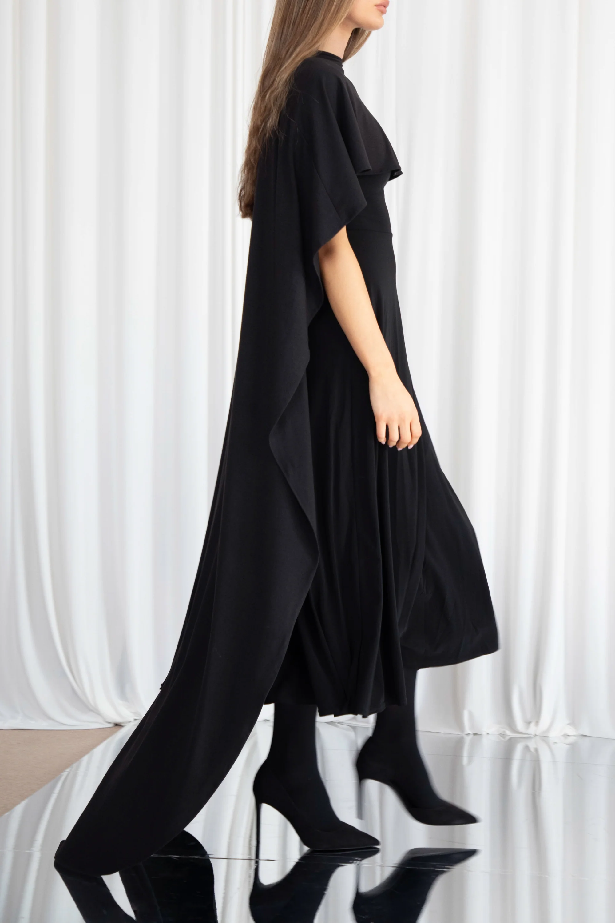 Long Drape Cape - Image 11