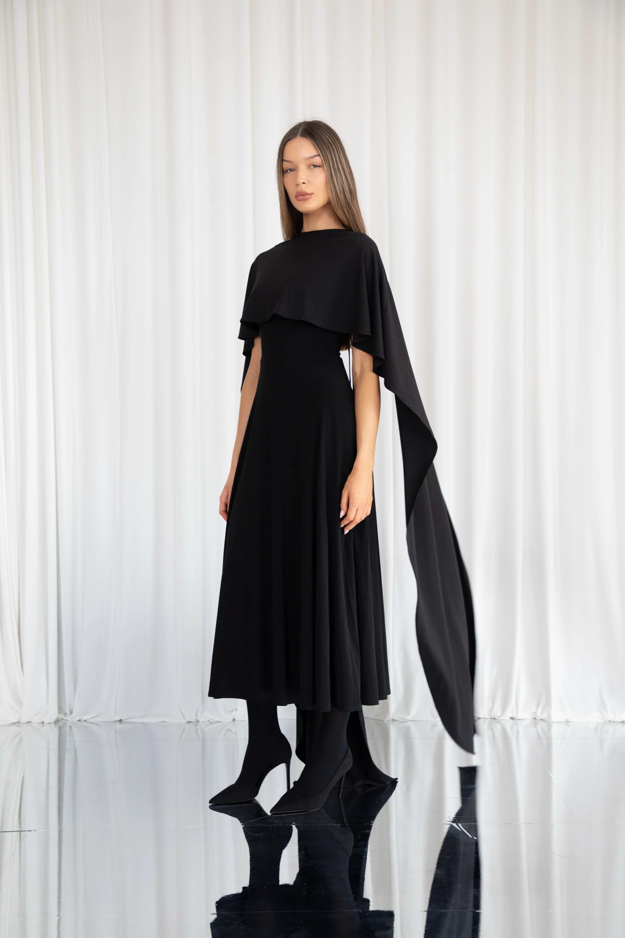 Long Drape Cape - Image 12